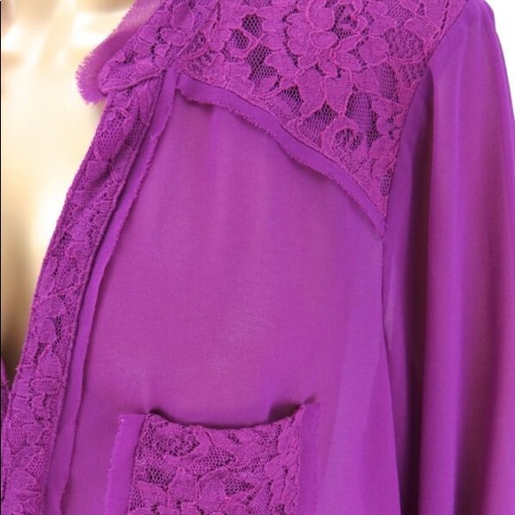 Torrid Orchid Chiffon & lace blouse - Picture 2 of 8